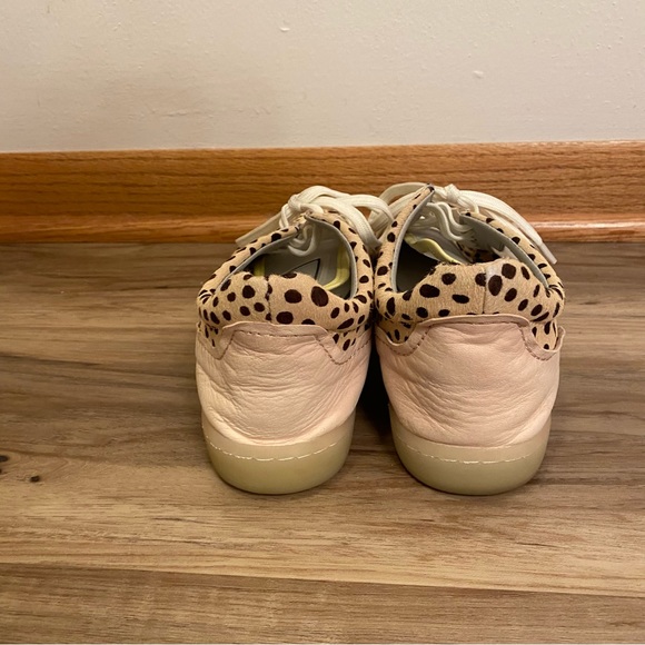 Dolce Vita leopard print sneakers size 8.5 - Picture 4 of 8